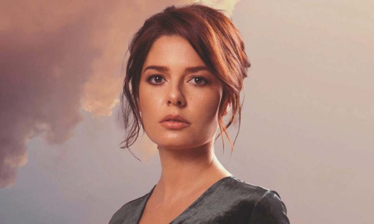 Алекс Сърчаджиева се завръща в Пловдив с „На живо и отвъд това“